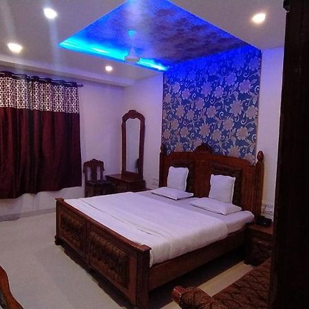 Hotel Shalimar Executive, Uran Islampur Peth  Екстер'єр фото