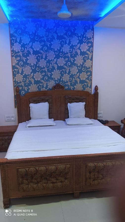 Hotel Shalimar Executive, Uran Islampur Peth  Екстер'єр фото