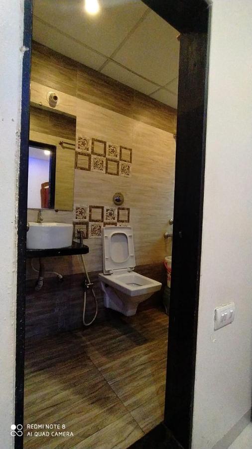Hotel Shalimar Executive, Uran Islampur Peth  Екстер'єр фото