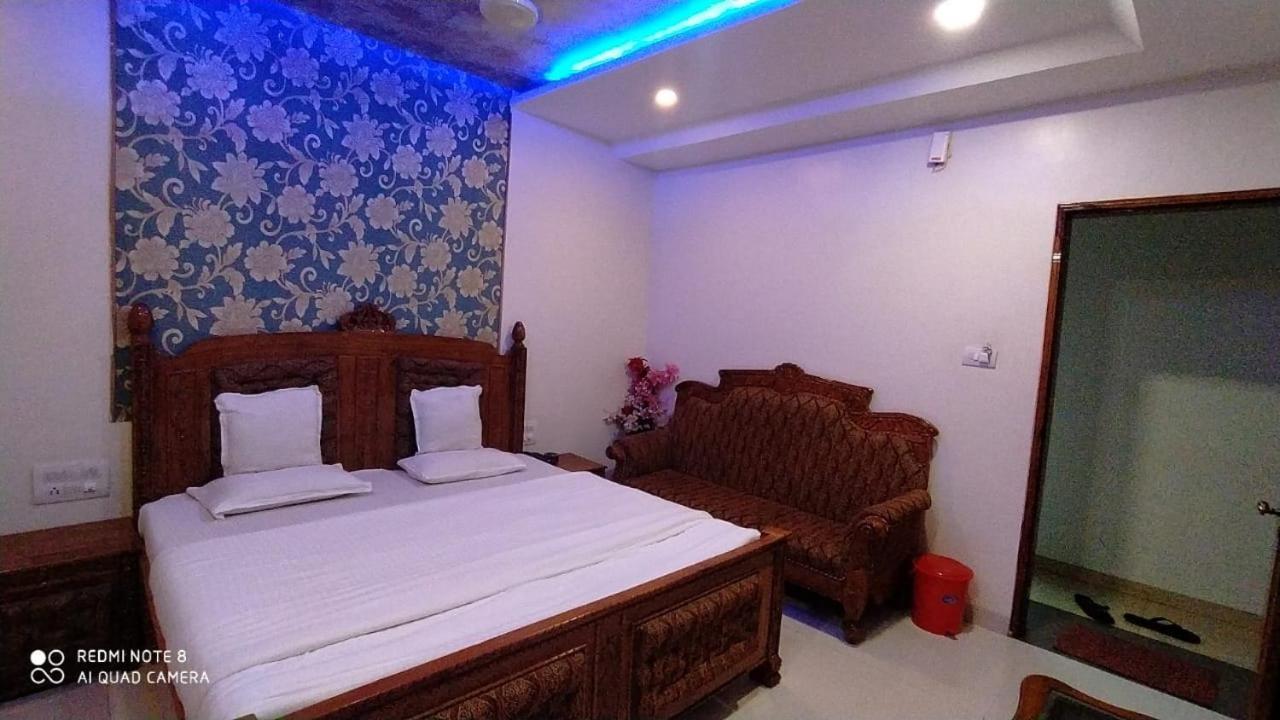 Hotel Shalimar Executive, Uran Islampur Peth  Екстер'єр фото